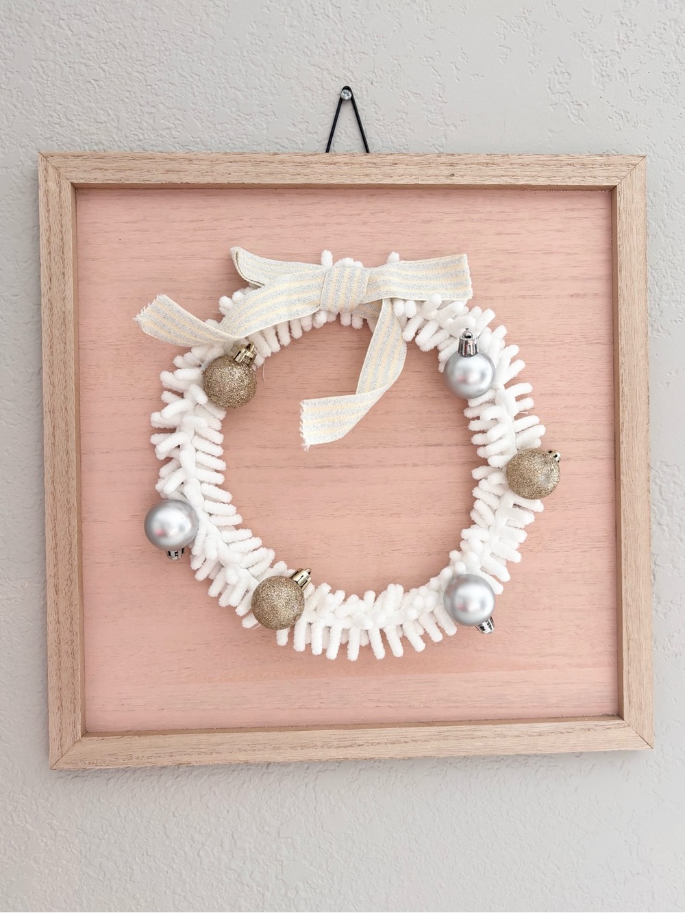WONDERSHOP Blush Wreath Wall Art NWT